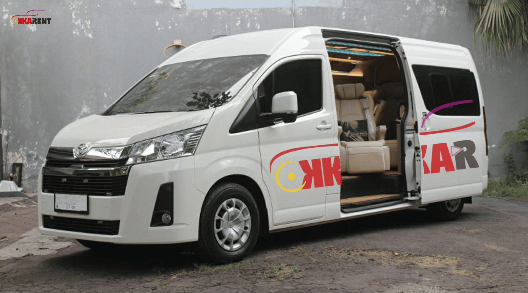 sewa hiace luxury surabaya