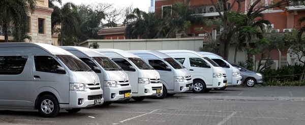 Sewa Mobil Hiace Surabaya Malang